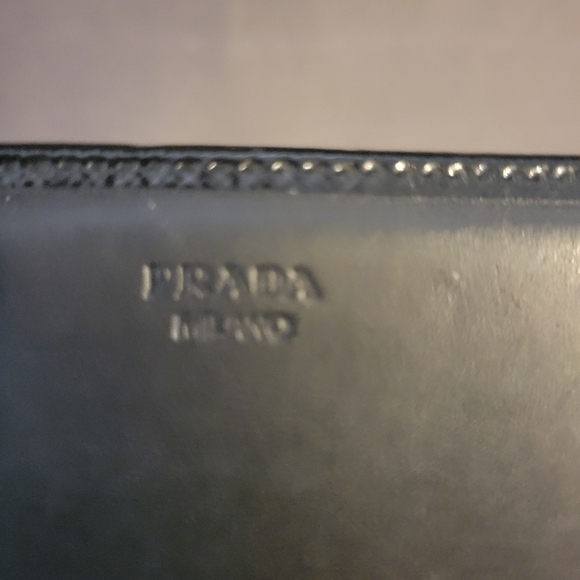 Authentic Prada Saffiano Wallet - Picture 7 of 11